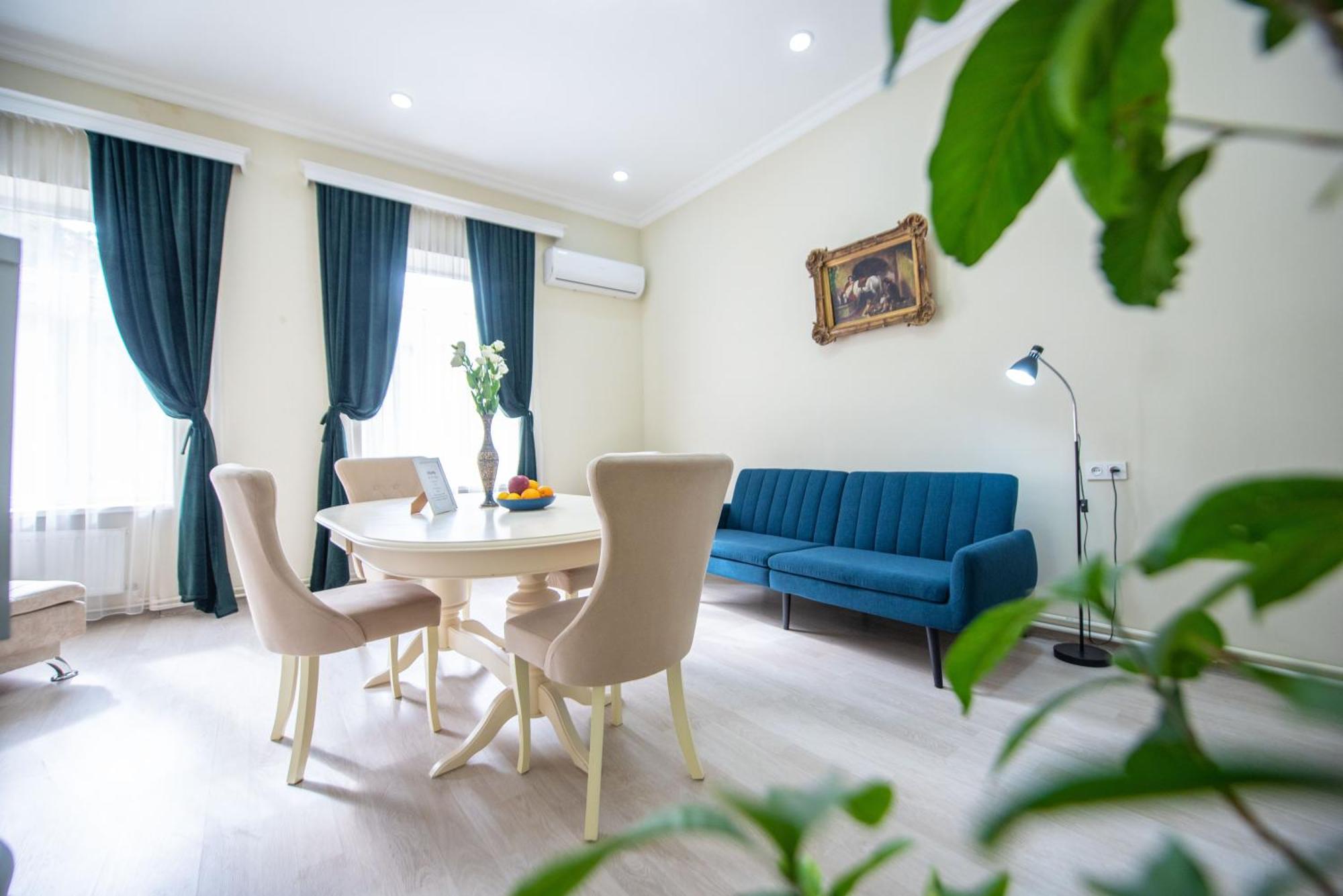 Old Town-Booking Apartment Тбілісі Екстер'єр фото